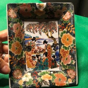 Hand Paint Porcelain Ashtray Japanese Geisha Art